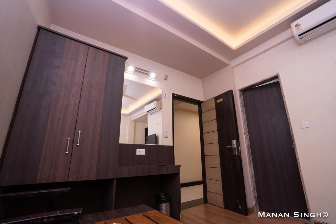 ג'אבלפור Hotel Samrat מראה חיצוני תמונה