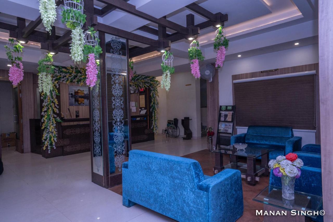 ג'אבלפור Hotel Samrat מראה חיצוני תמונה