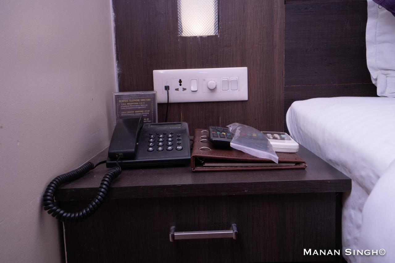 ג'אבלפור Hotel Samrat מראה חיצוני תמונה