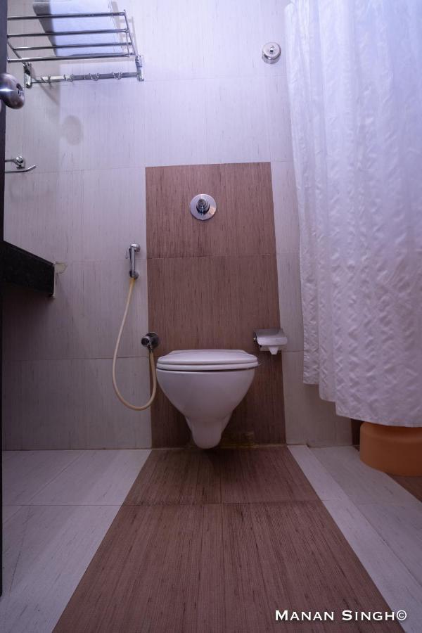 ג'אבלפור Hotel Samrat מראה חיצוני תמונה